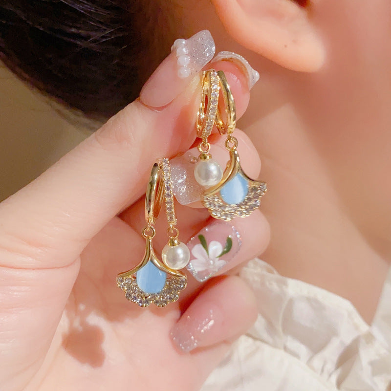 Apricot Leaf Pearl Earrings