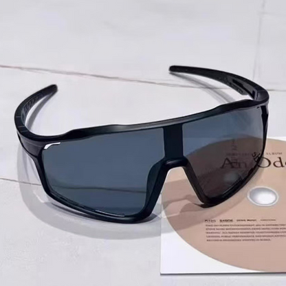 🕶️ 50% OFF NOW! 🚴 Photochromic Sports Glasses – Smart Light Adaptation & Windproof – Panoramic cycling goggles & anti-slip running eyewear 🏃